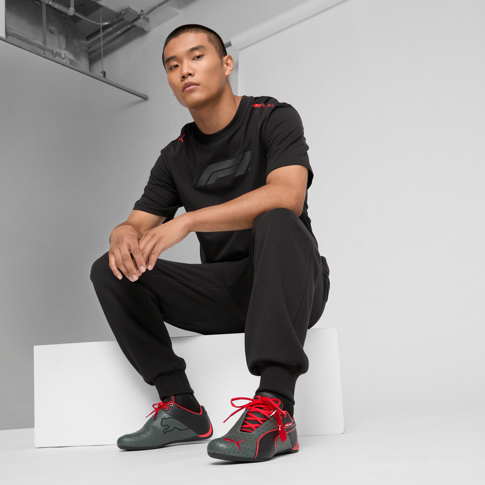 PUMA x F1® Essentials Men's Motorsport Sweatpants