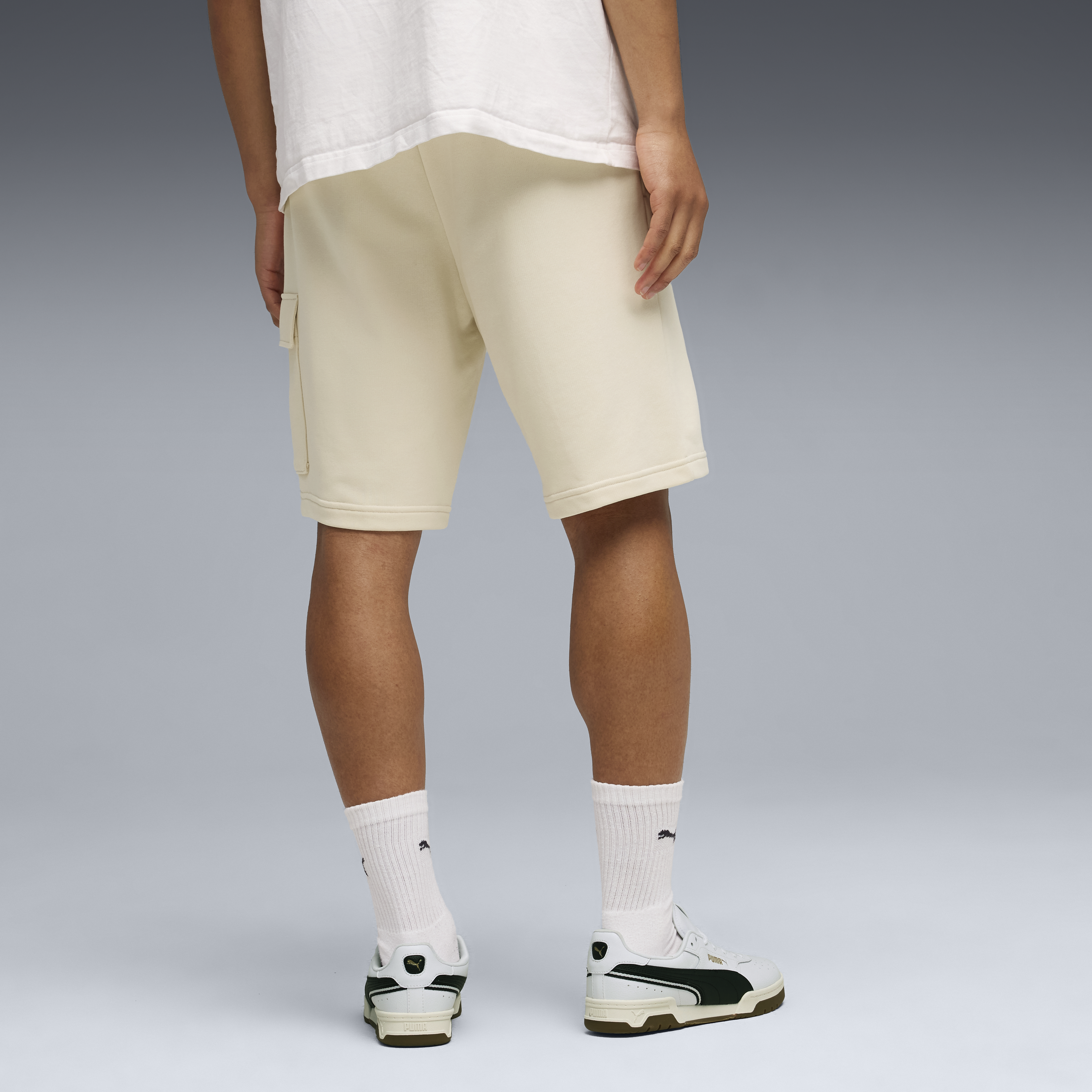 PUMA Essentials No. 1 Logo Cargo 10" Shorts Men