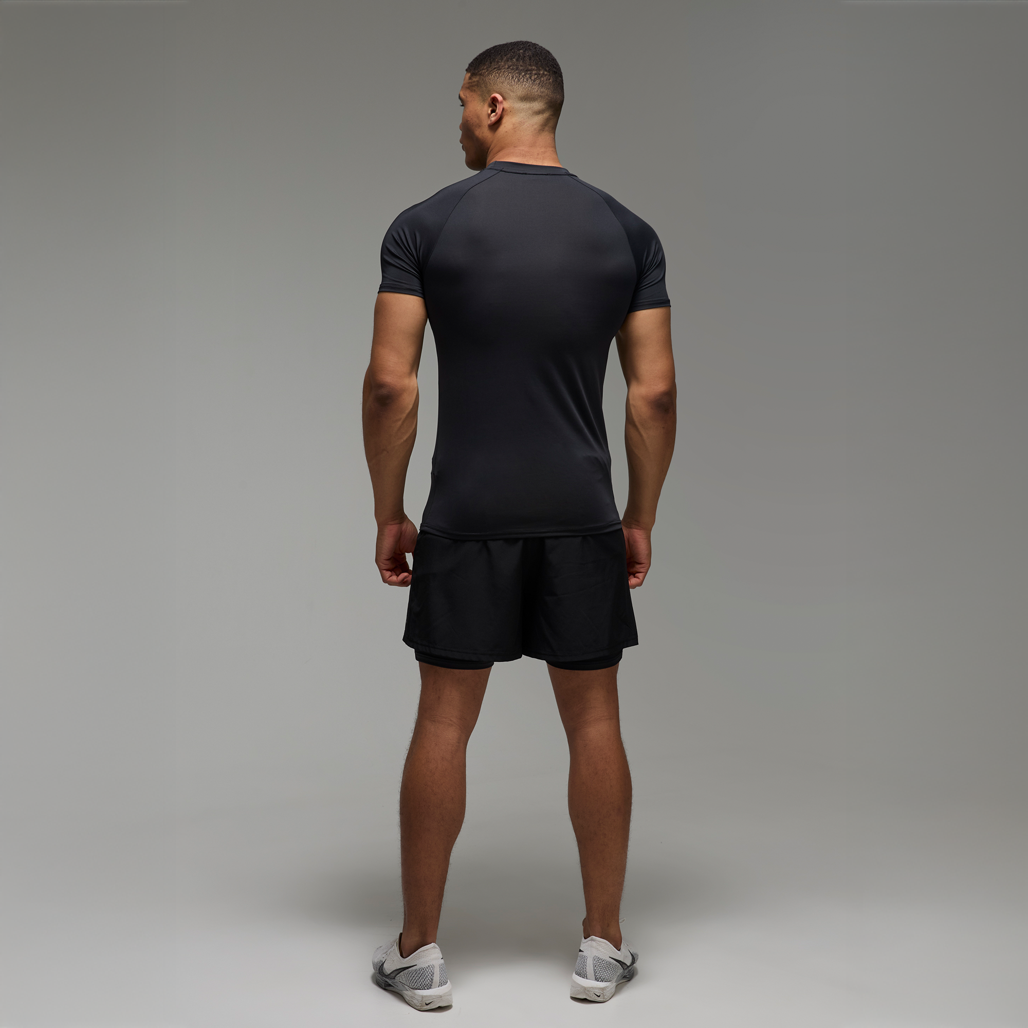 BOOHOOMAN Man Active Muscle Fit Raglan Performance T-shirt 2 Pack