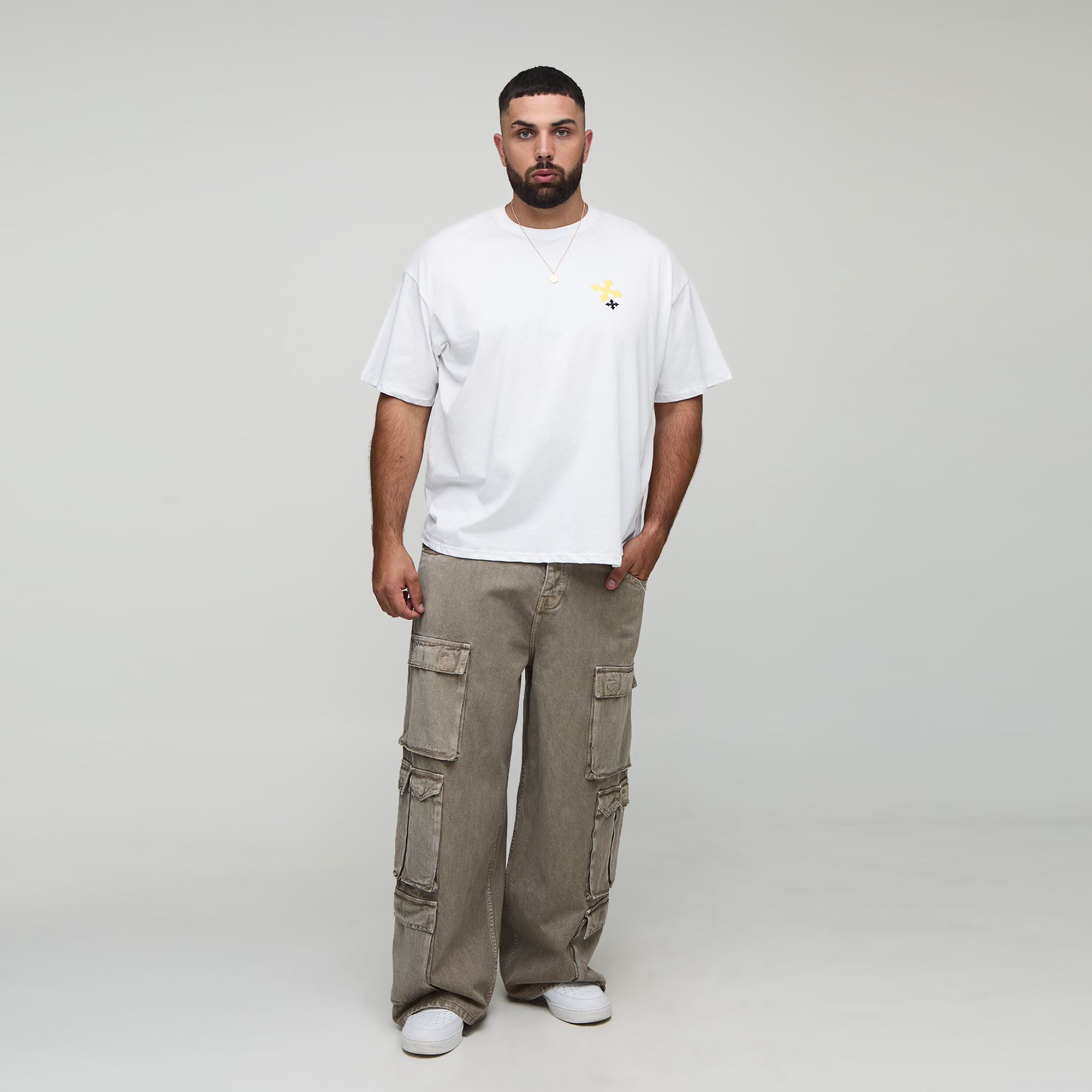 BOOHOOMAN Plus Oversized Cross Embroidery T-Shirt