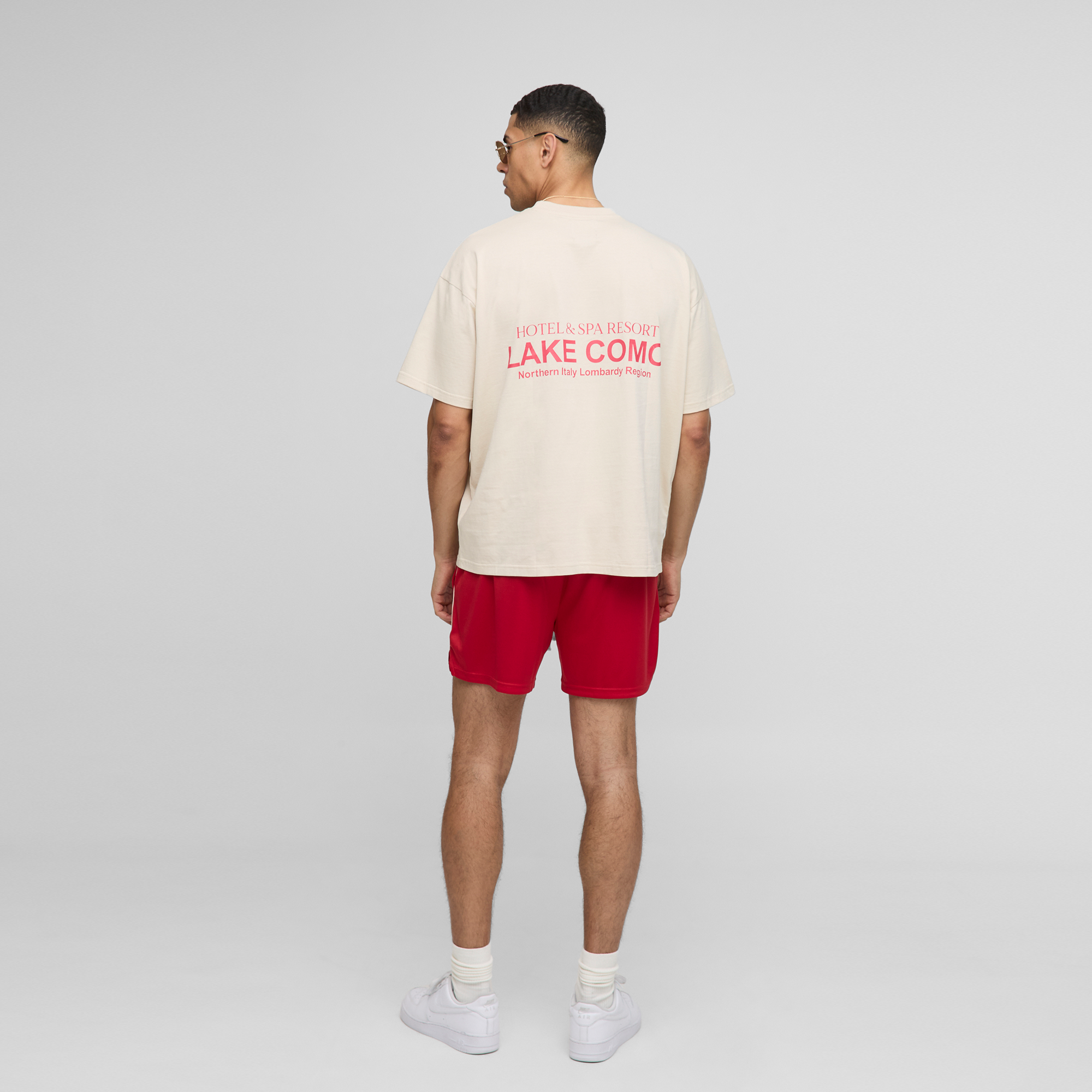 BOOHOOMAN Oversized Lake Como Text Graphic T-Shirt