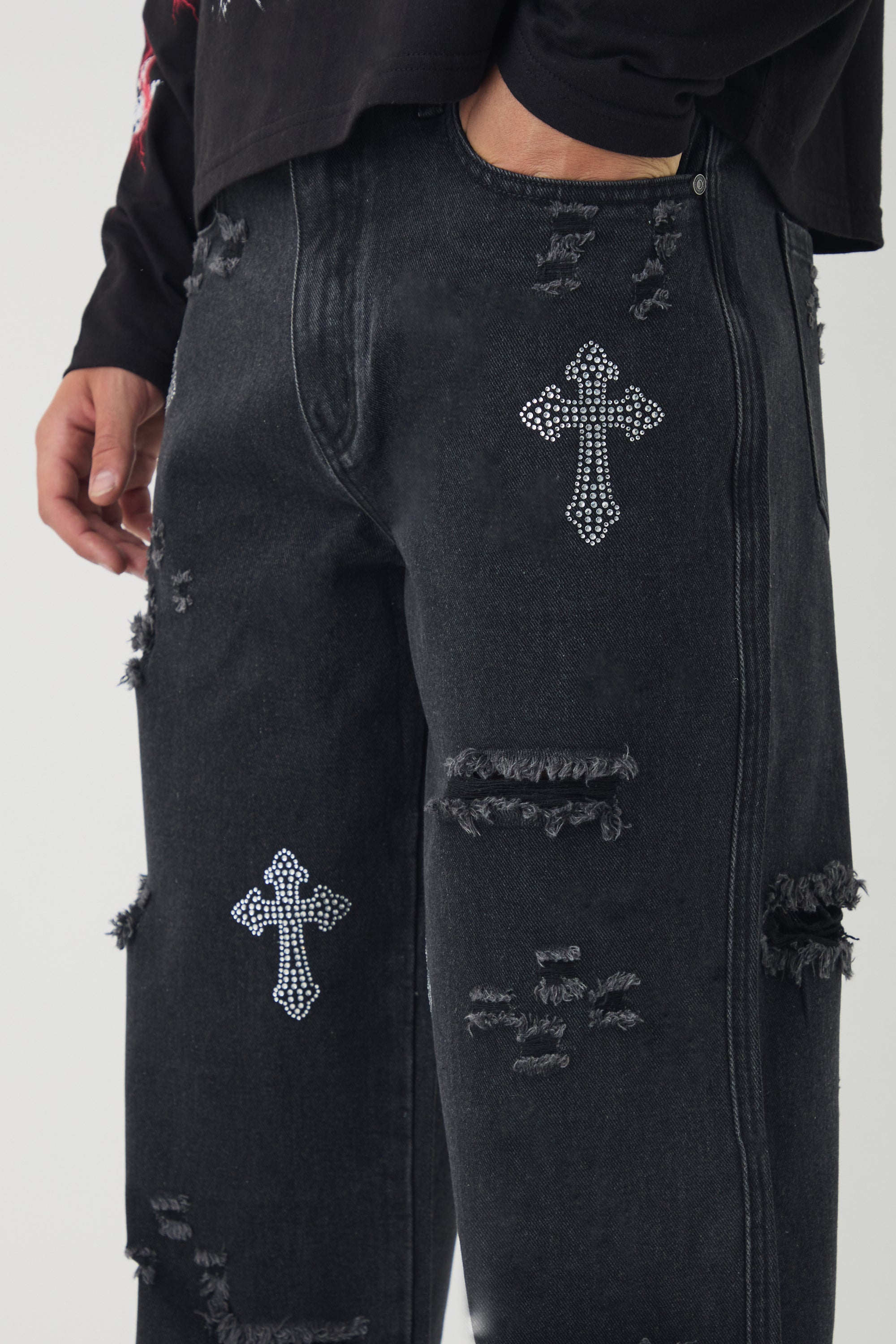 BOOHOOMAN Relaxed Fit Rhinestone Cross Ripped Washed Jeans
