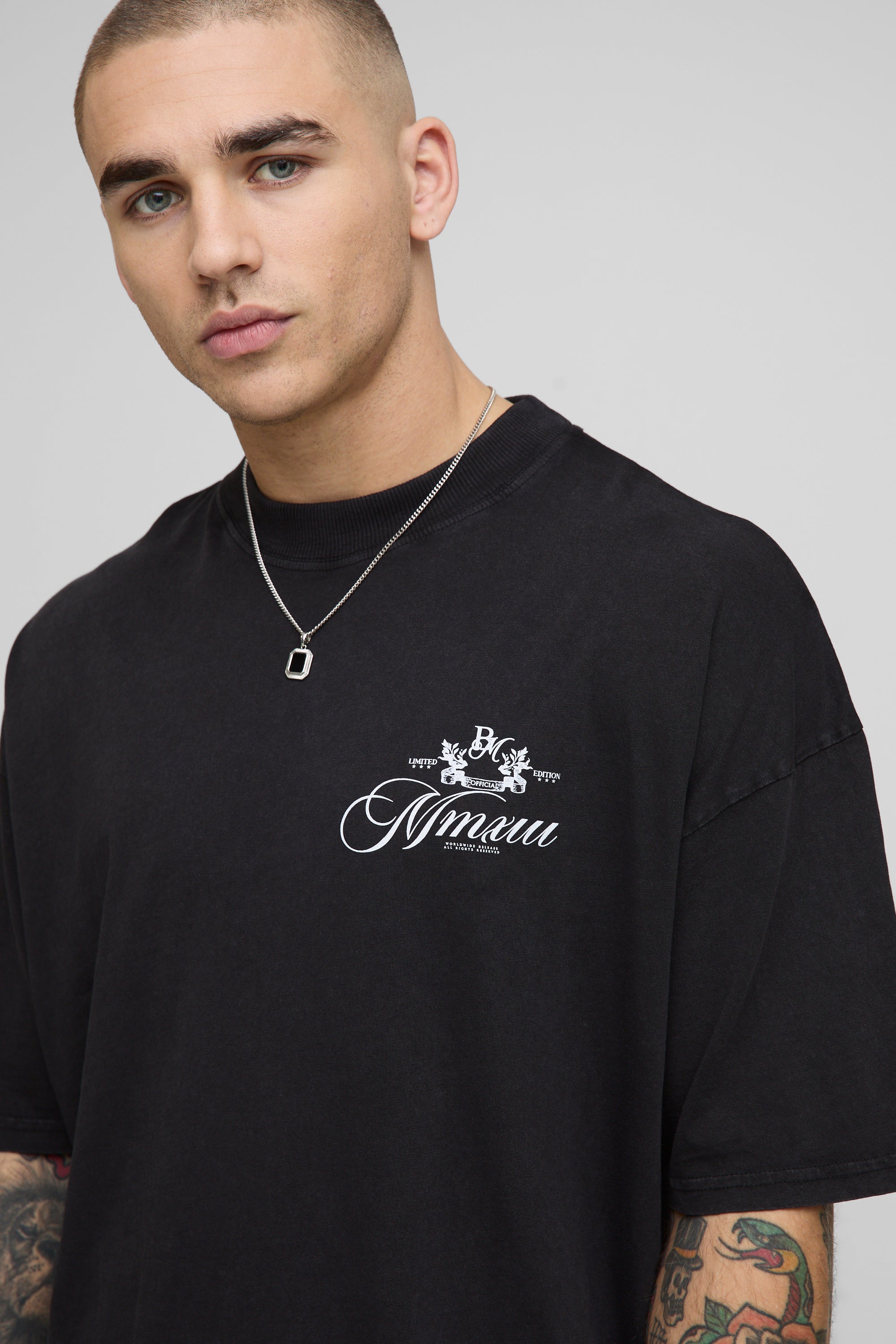 BOOHOOMAN Black Oversized Extended Neck BM Crest T-Shirt