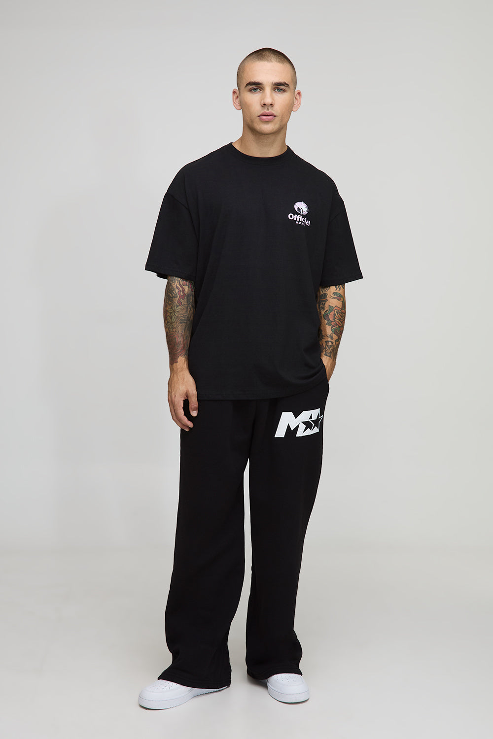 BOOHOOMAN Black Oversized Official Globe Star Print T-Shirt