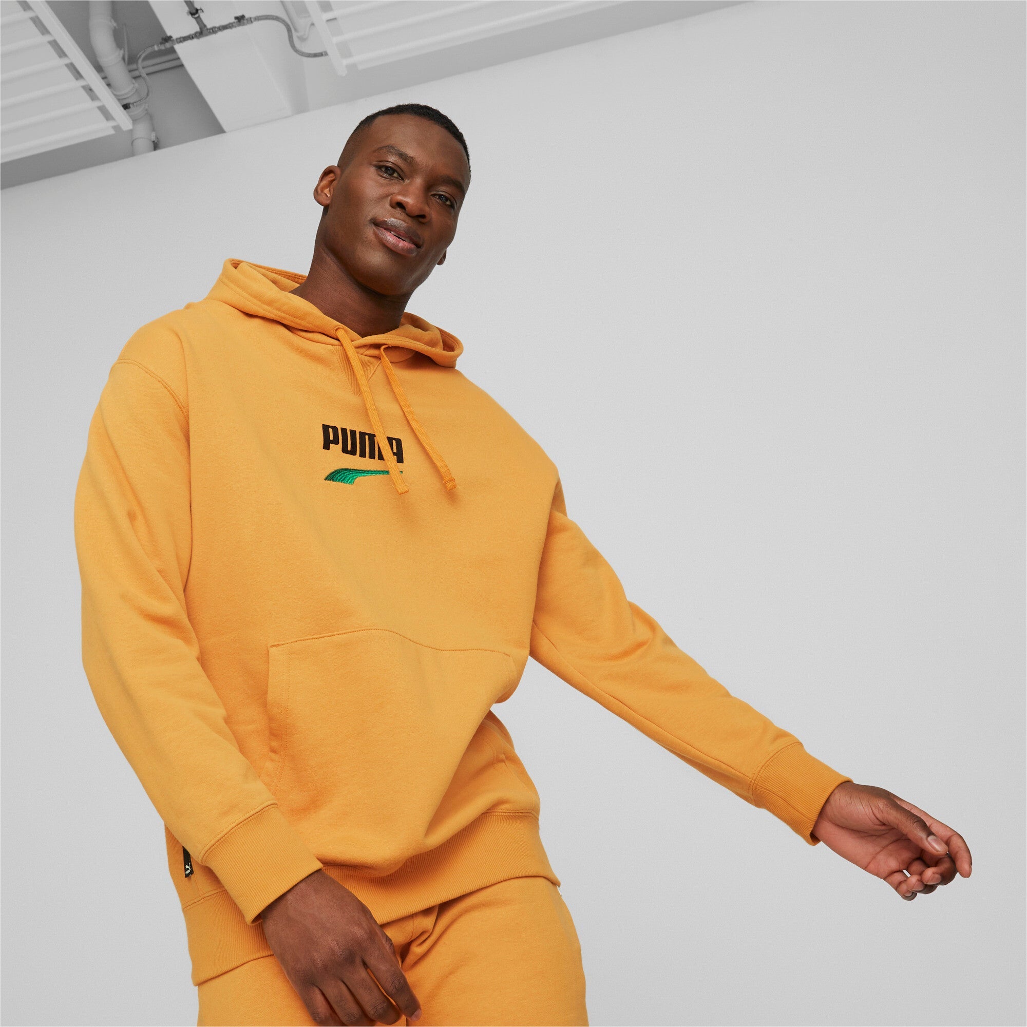 DOWNTOWN Logo Hoodie TR - M / Desert Clay - PUMA Apparel THE MIX