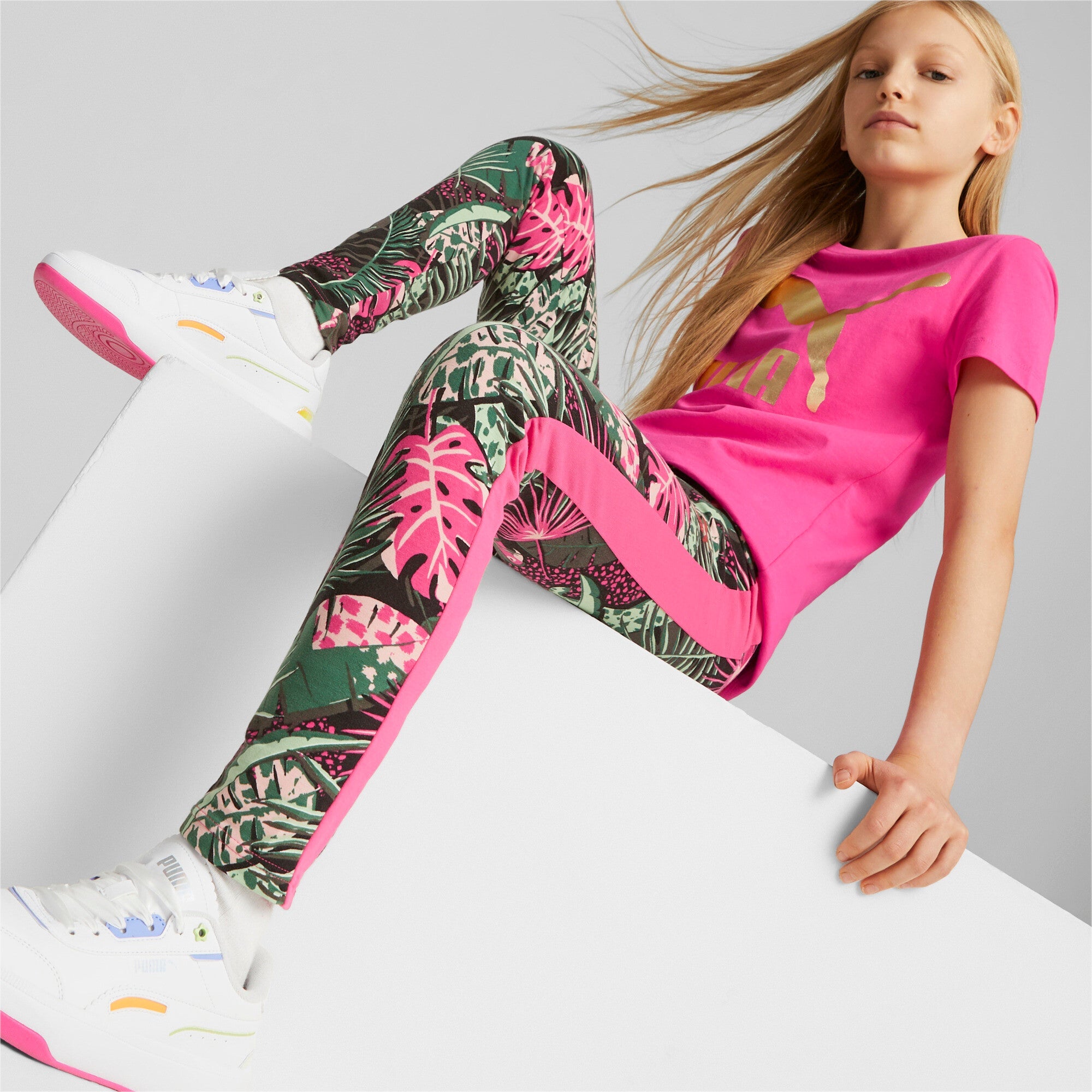 T7 VACAY QUEEN AOP Leggings - 164 / Glowing Pi - PUMA Apparel THE MIX