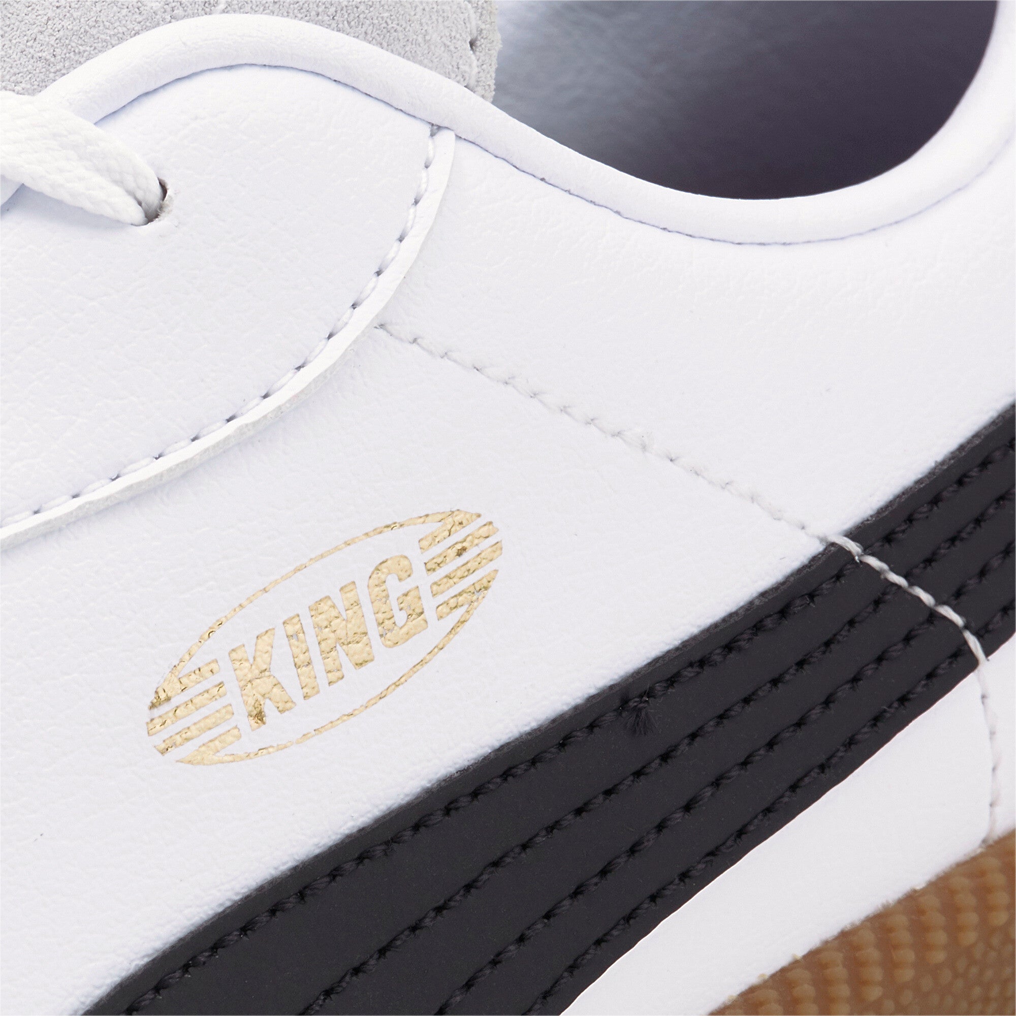 PUMA KING 21 IT Indoor Soccer Shoes Unisex