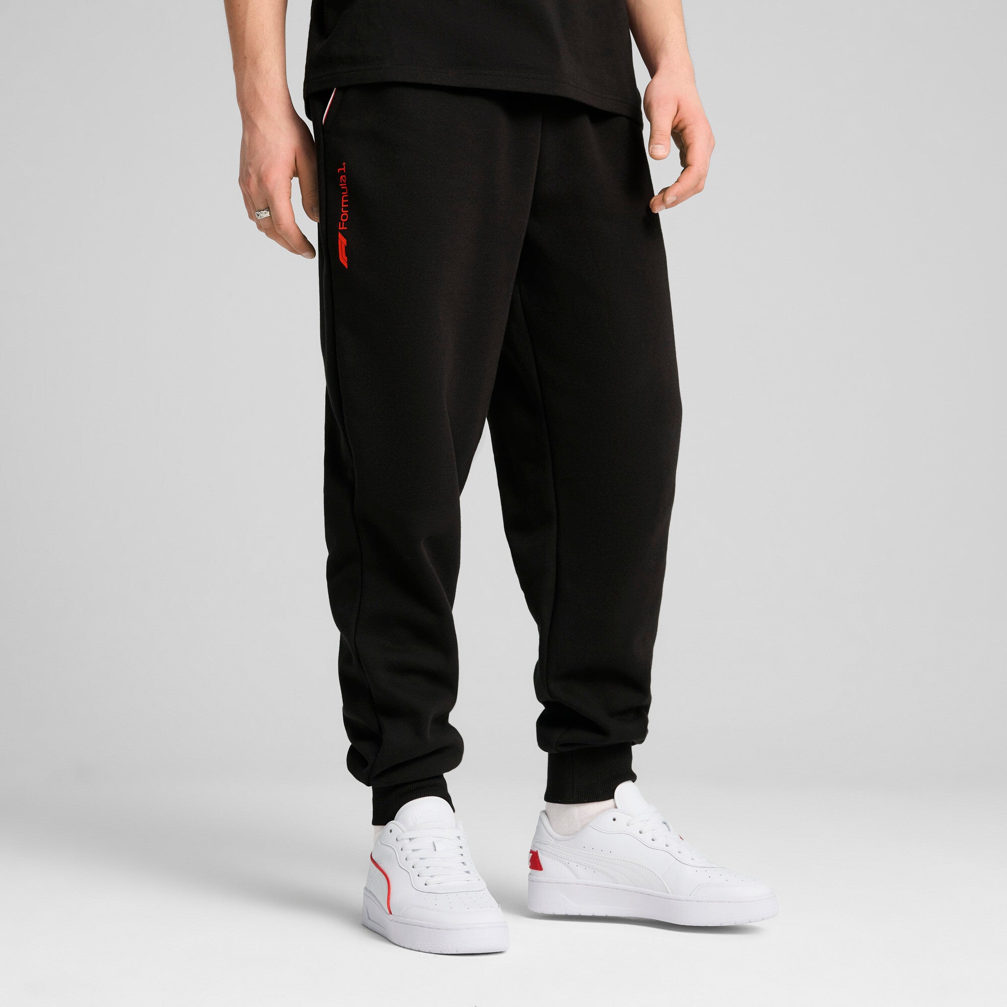 PUMA x F1® Essentials+ Relaxed Sweatpants Men