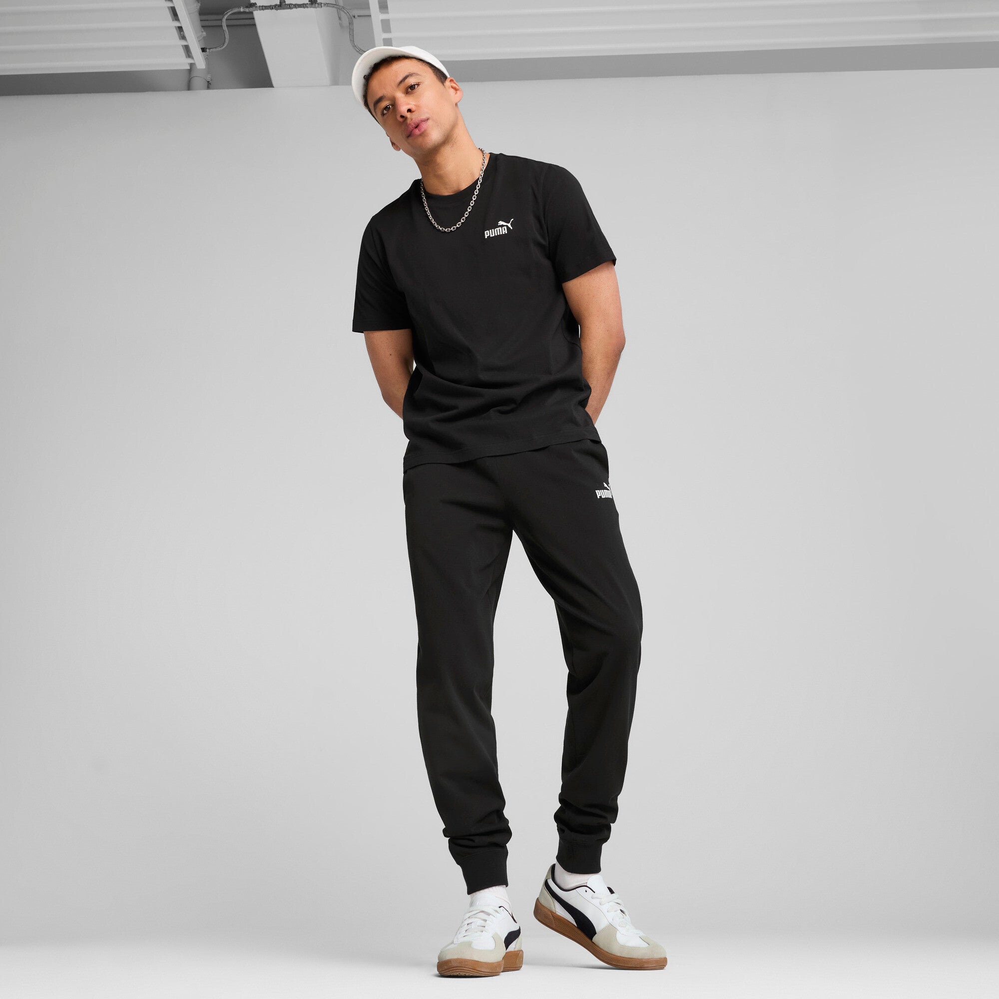 PUMA Essentials Small No. 1 Logo Men's Tee