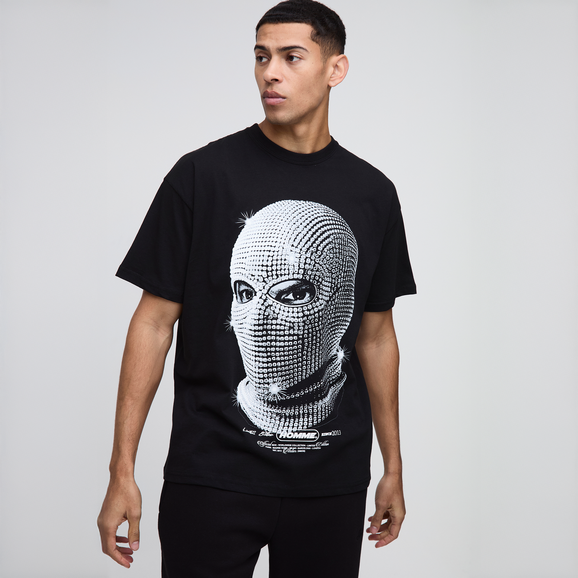 BOOHOOMAN Oversized Rhinestone Mask Print T-Shirt