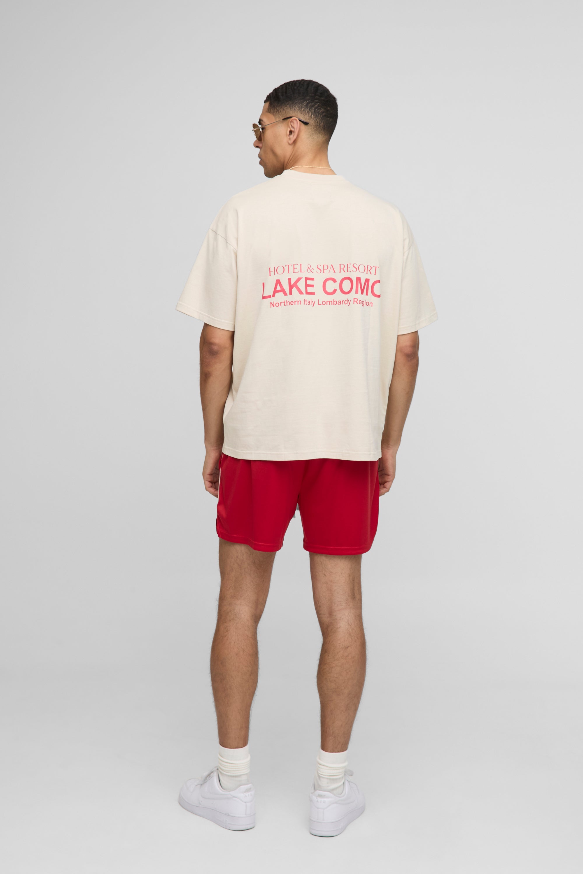BOOHOOMAN Oversized Lake Como Text Graphic T-Shirt
