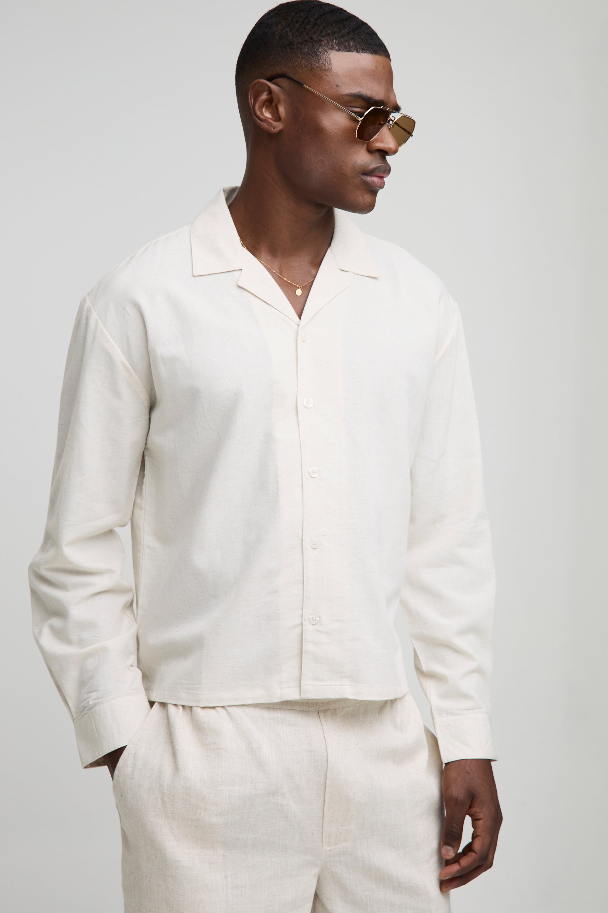 BOOHOOMAN Oversized Boxy Drop Revere Linen Blend Shirt