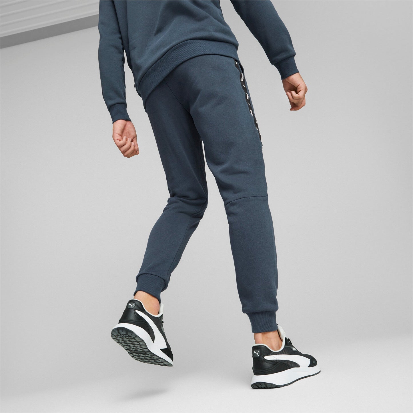 ESS+ Tape Sweatpants TR cI